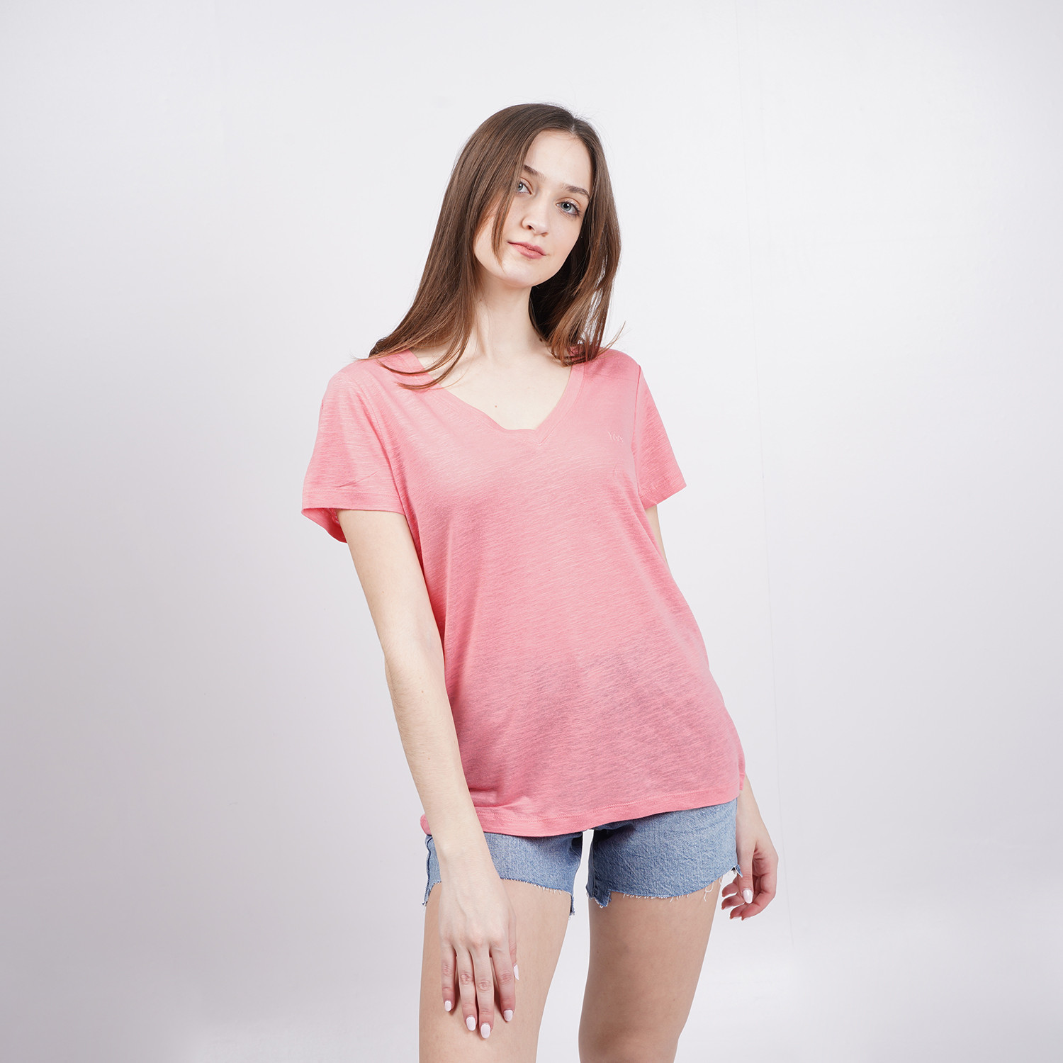Lee-V-Neck-Tee-Cherry-Blossom-9000075163_51977
