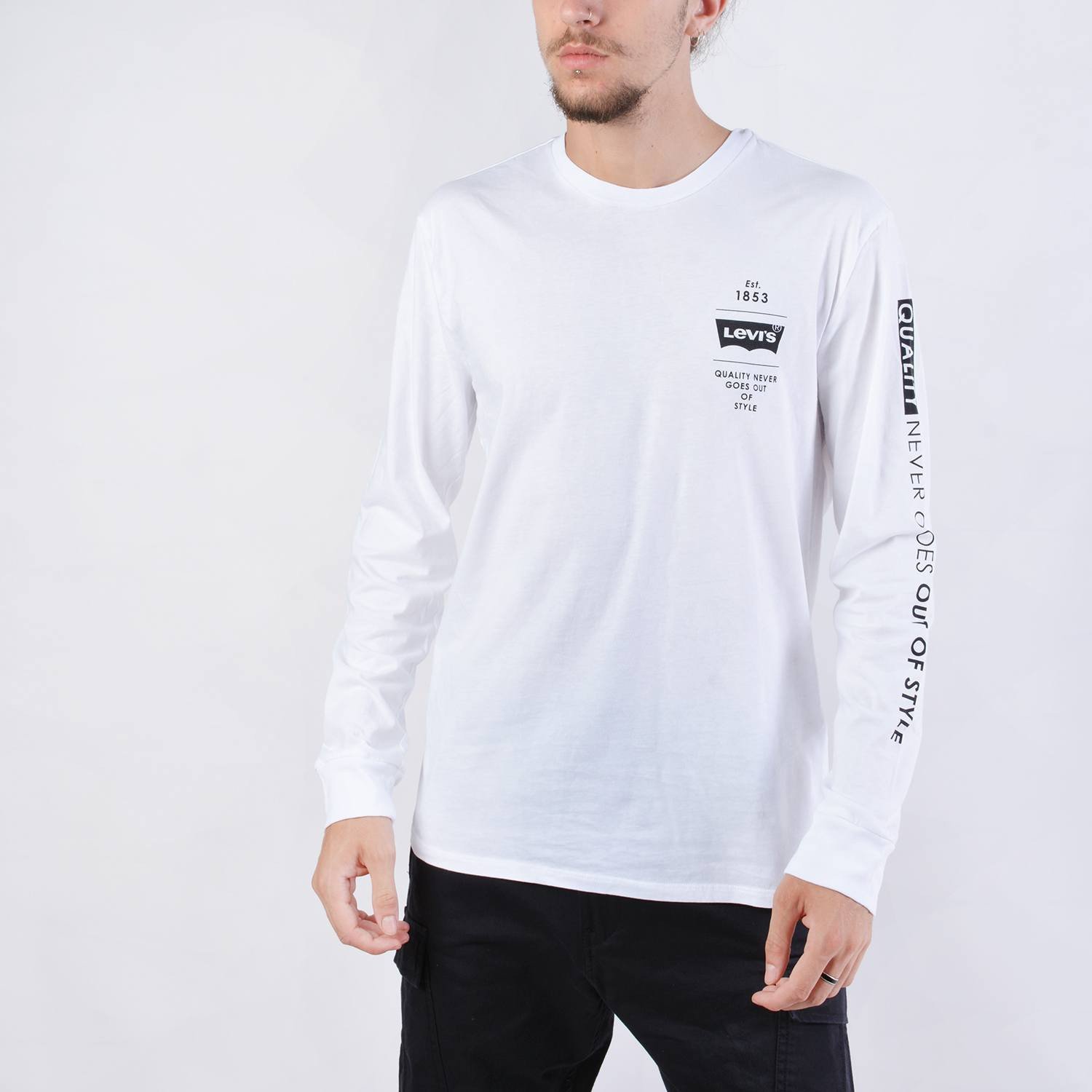 Levis-Graphic-Mens-Long-SLeeve-Tee-9000038317_26106