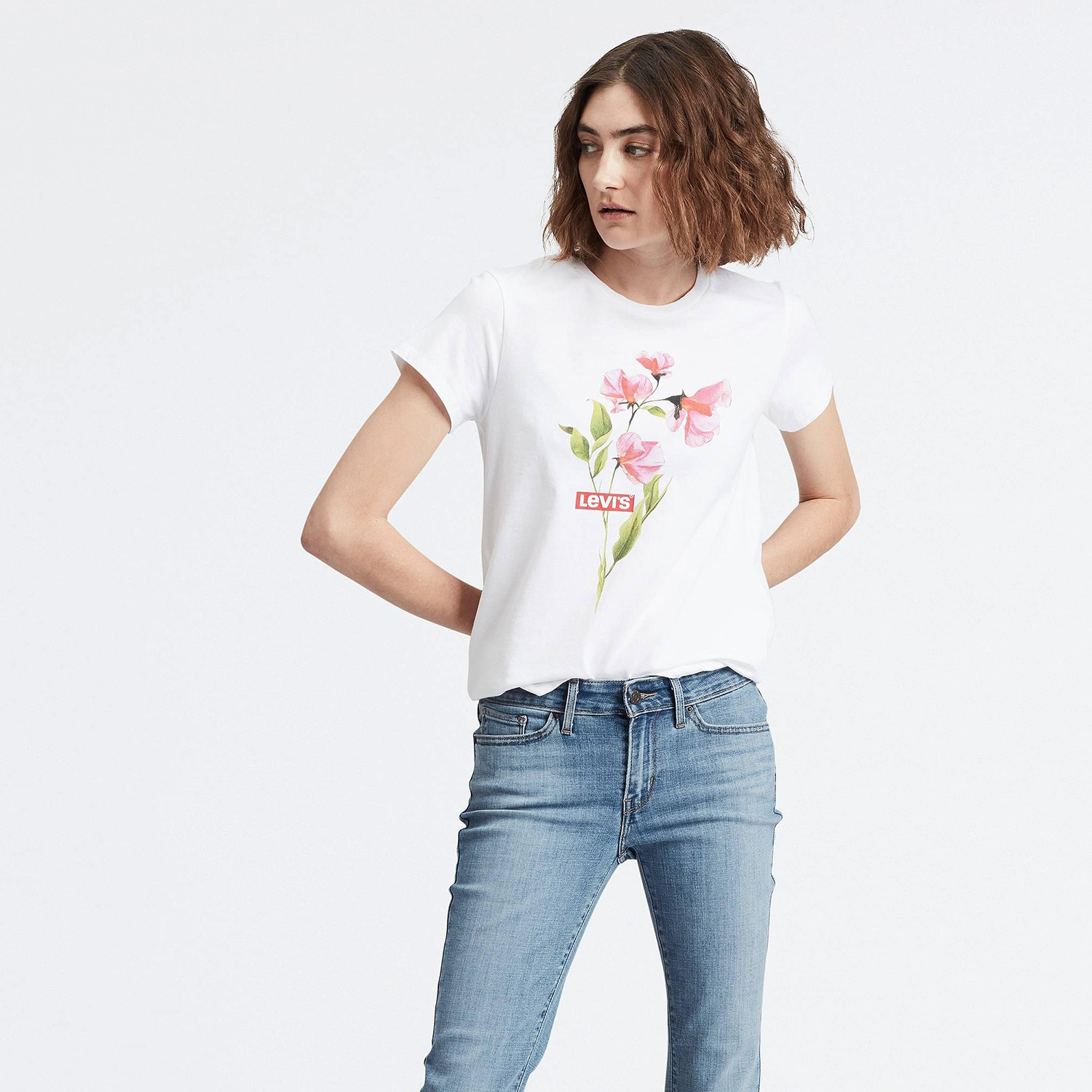 Levis-The-Perfect-Tee-Pink-Flower-Wh-9000045935_26106