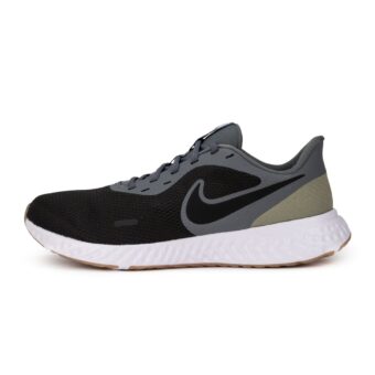 NIKE REVOLUTION 5