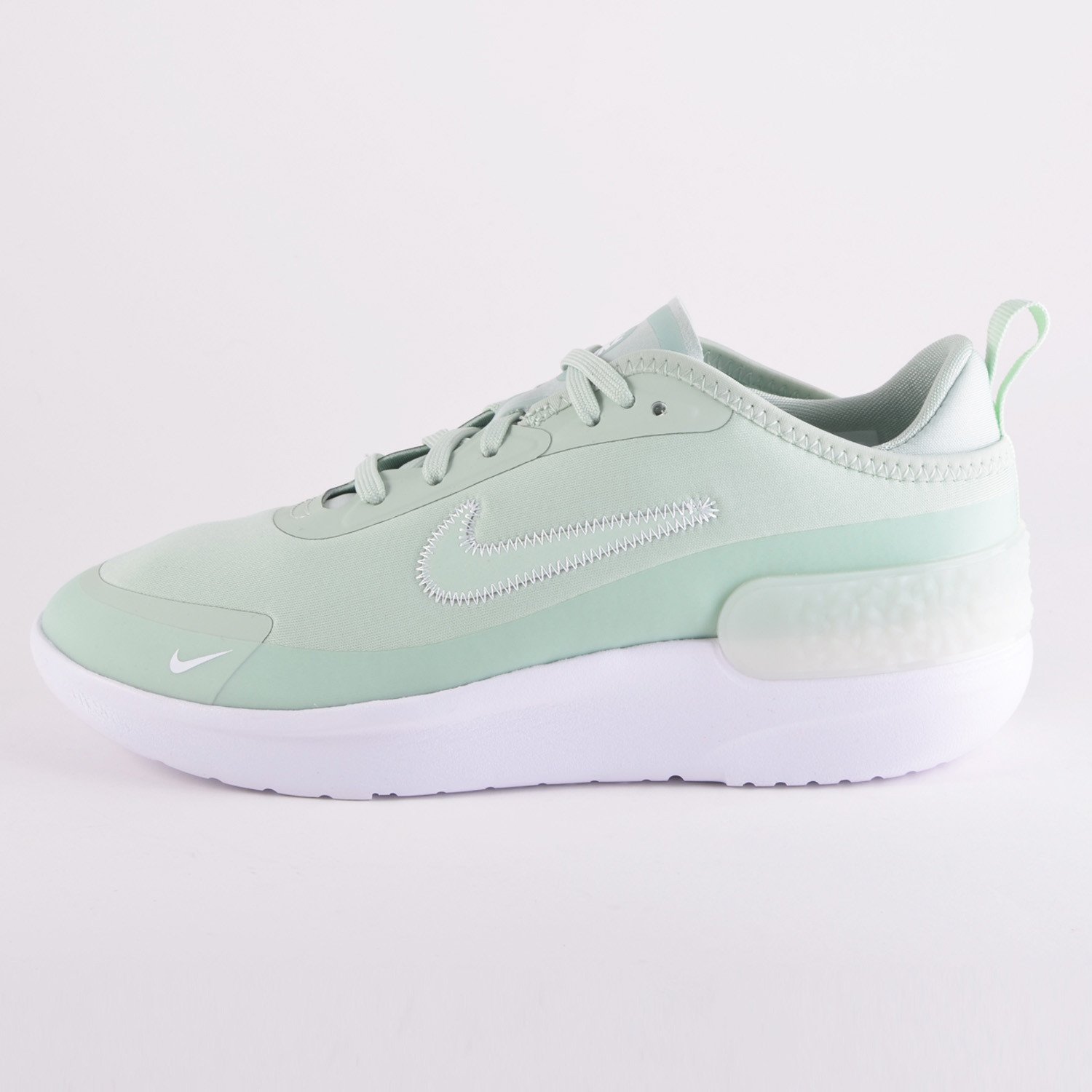 Nike-Amixa-Womens-Shoes-9000043853_43050