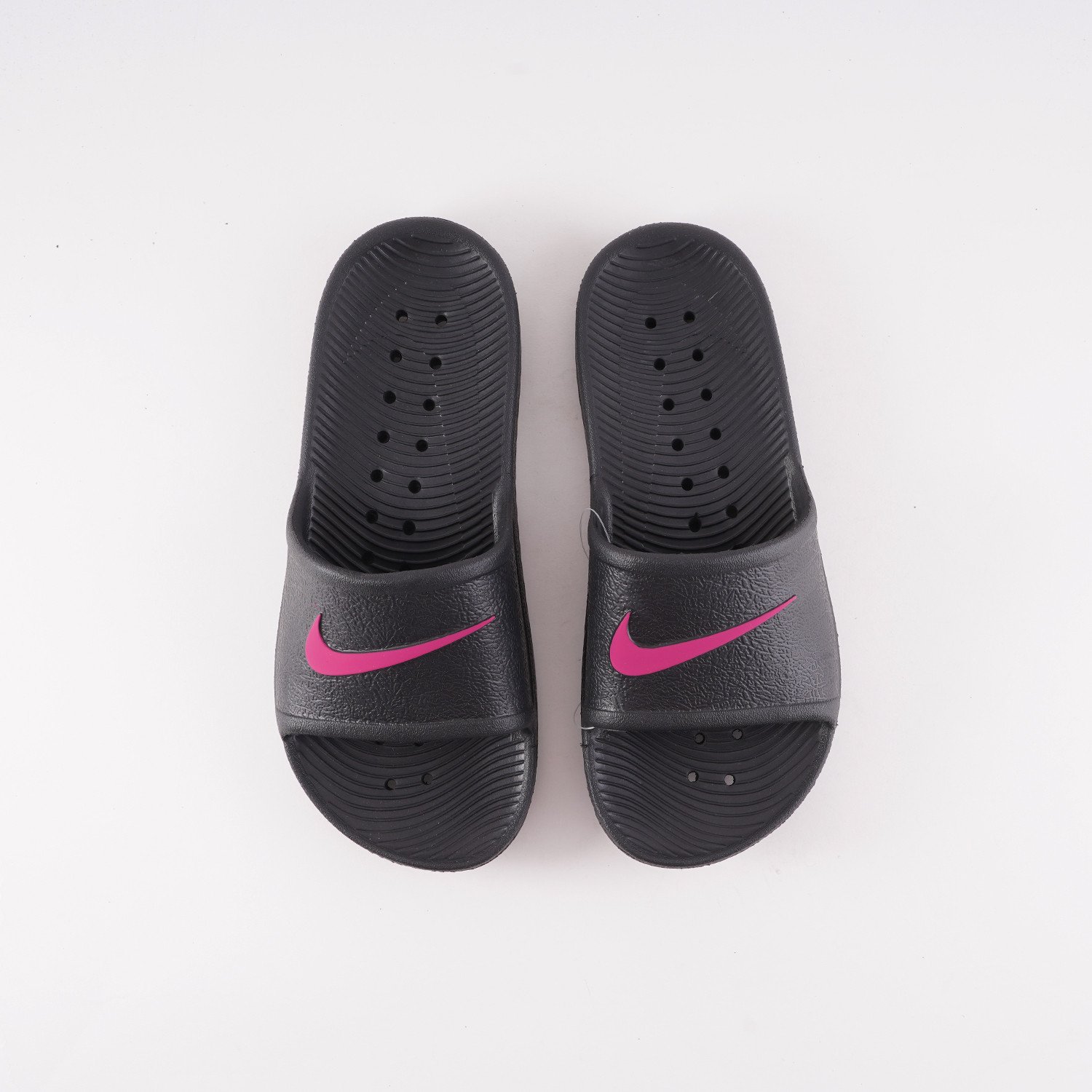 Nike-Kawa-Shower-Kids-Slides-9000053017_45600