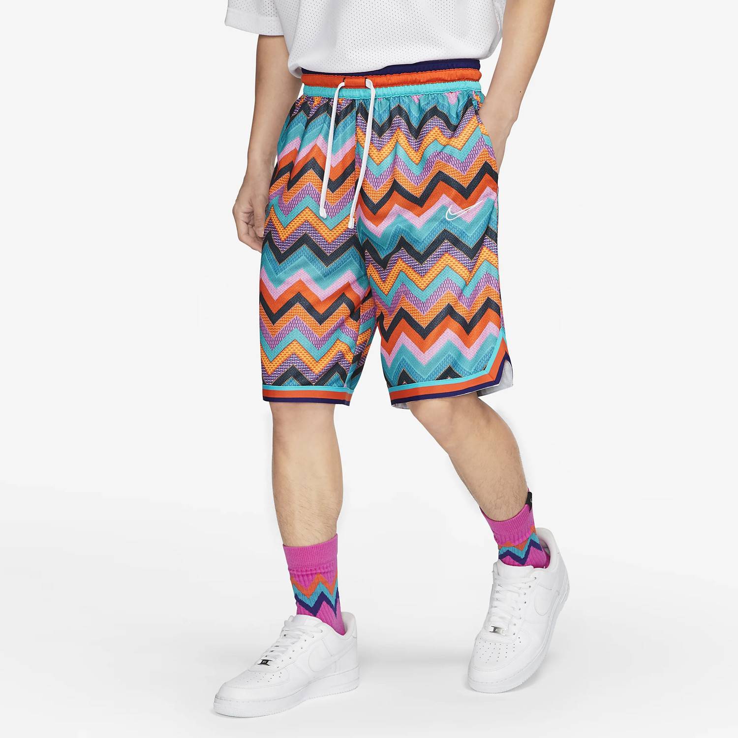 Nike-Man-Dry-Fit-City-Exploration-Dna-Short-Ανδρικό-Σορτσάκι-9000052734_45507