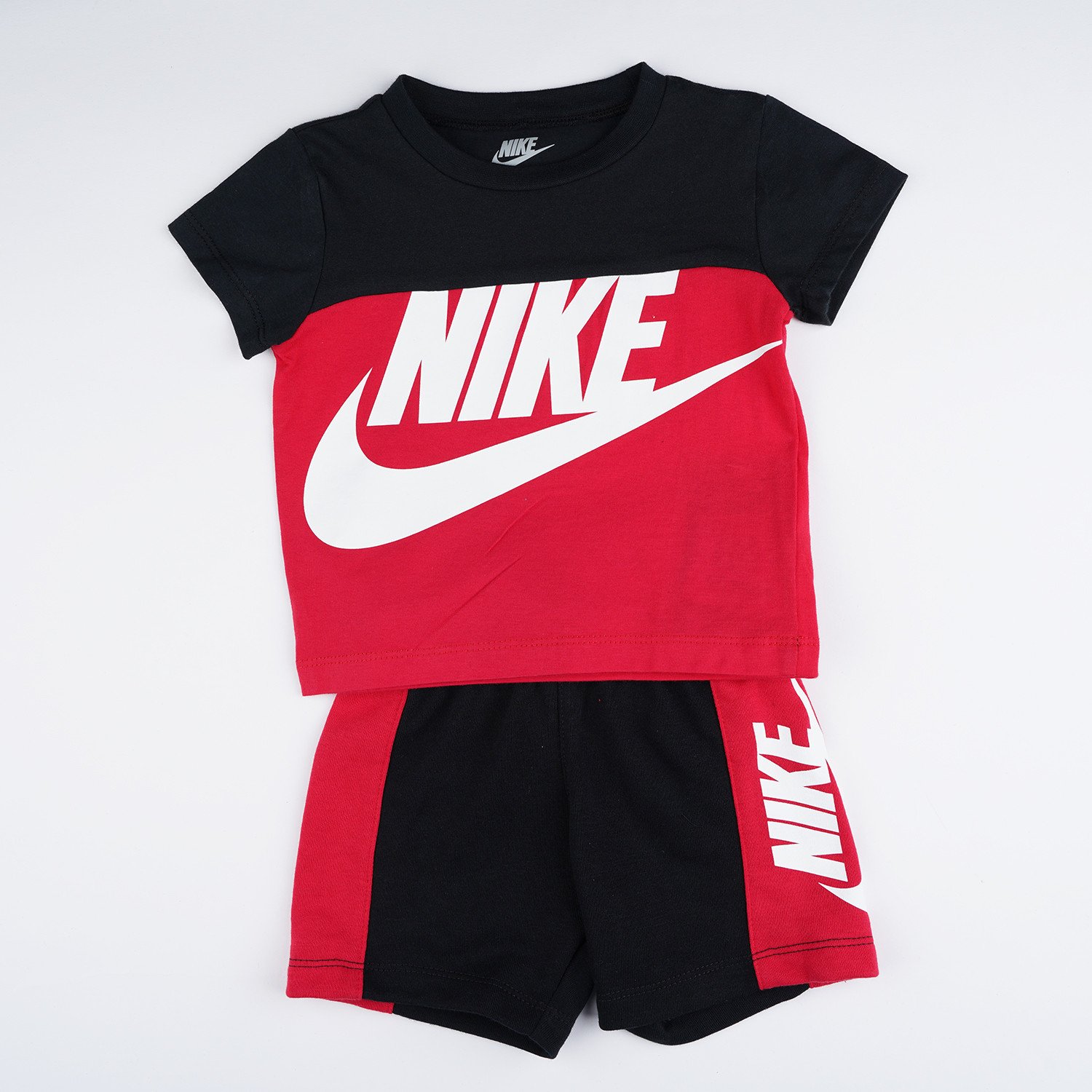 Nike-Sportswear-Amplify-Short-Set-Παιδικό-Σετ-9000075581_14047
