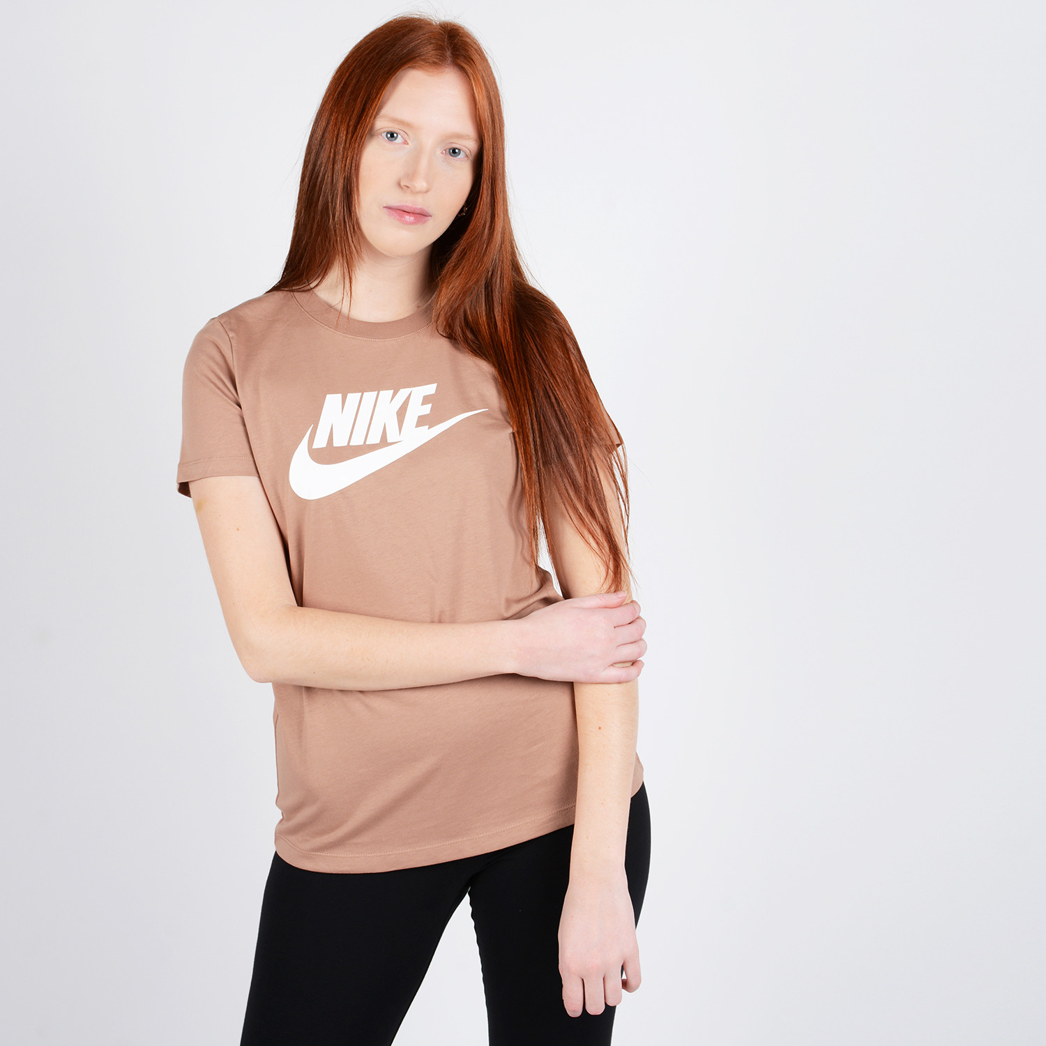 Nike-Sportswear-Essential-Γυναικείο-T-shirt-9000043699_32063
