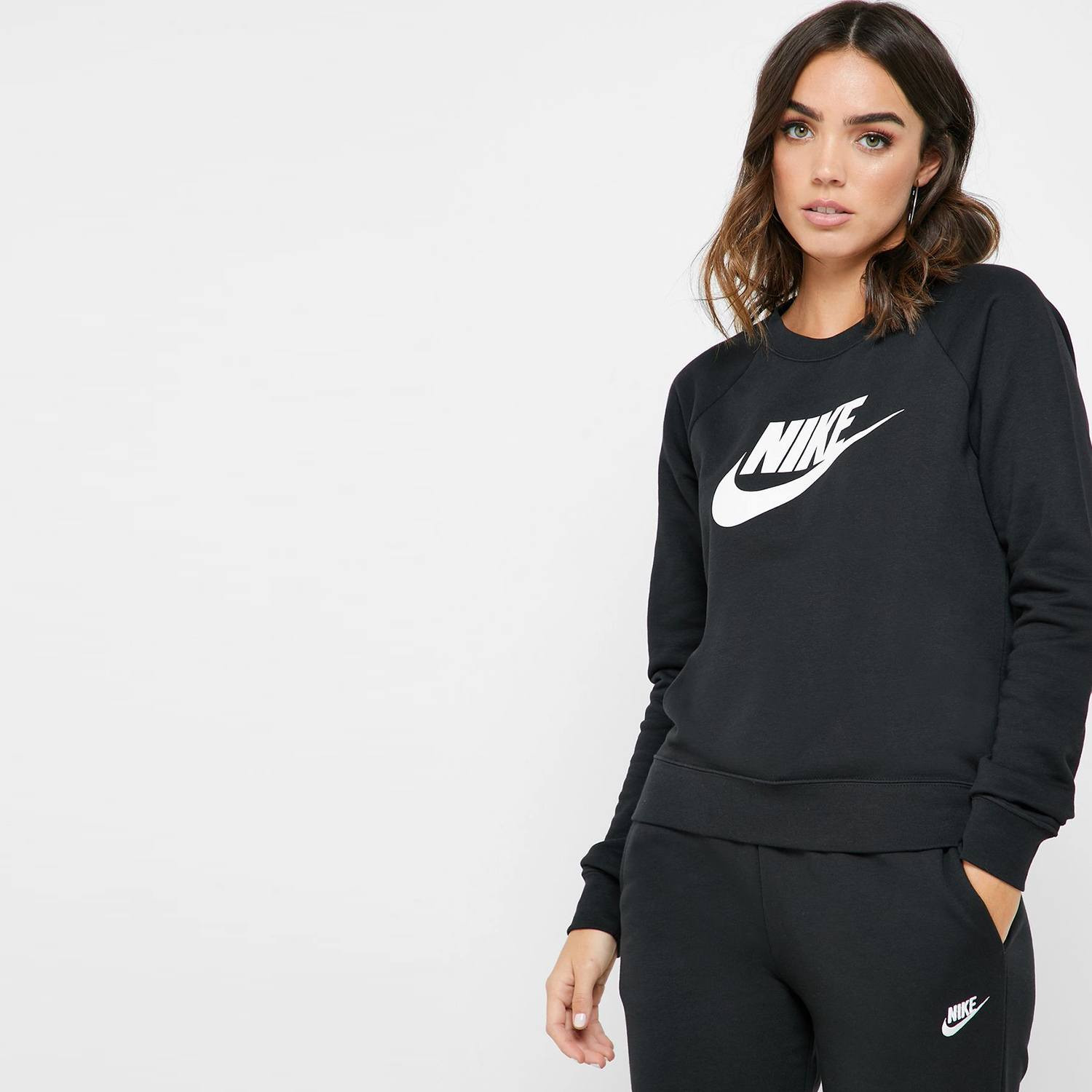Nike-Sportswear-Essential-Γυναικείο-Φούτερ-9000042682_1480