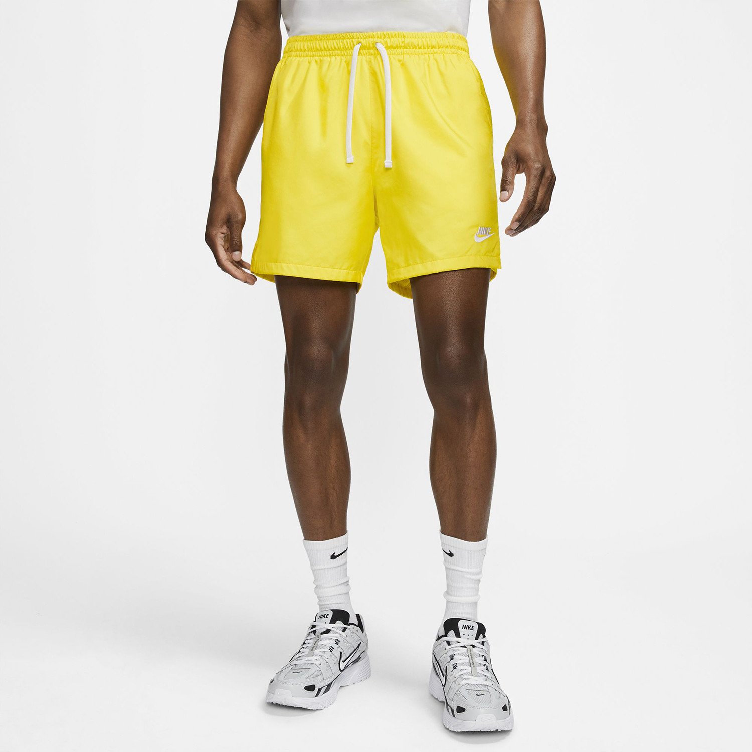 Nike-Sportswear-Mens-Ce-Short-Woven-Flow-9000052355_45391