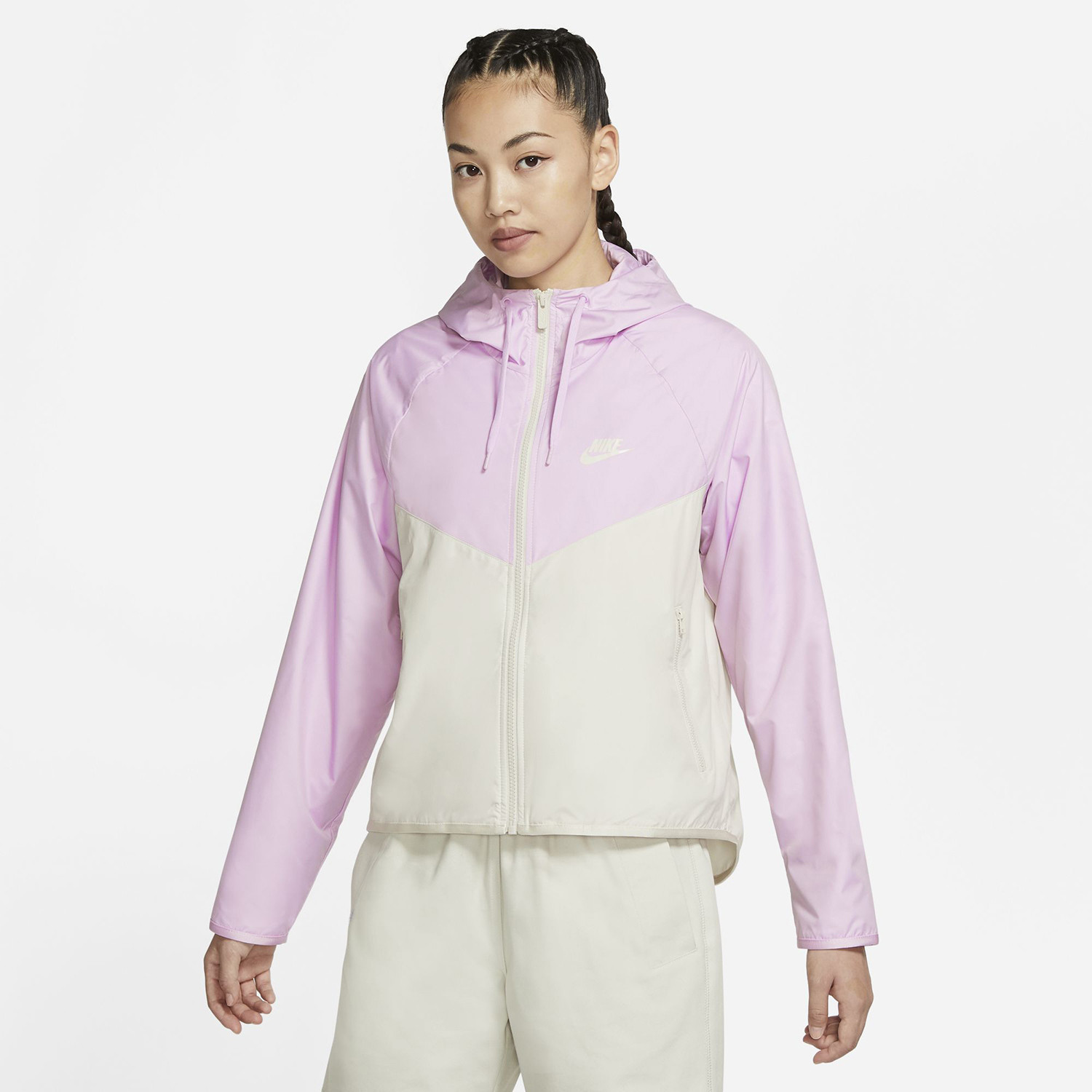 Nike-Sportswear-Windrunner-Jacket-Γυναικείο-Αντιανεμικό-Μπουφάν-9000055912_46612