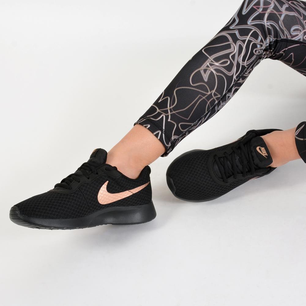 Nike-Tanjun-Γυναικεία-Παπούτσια-9000007959_23796