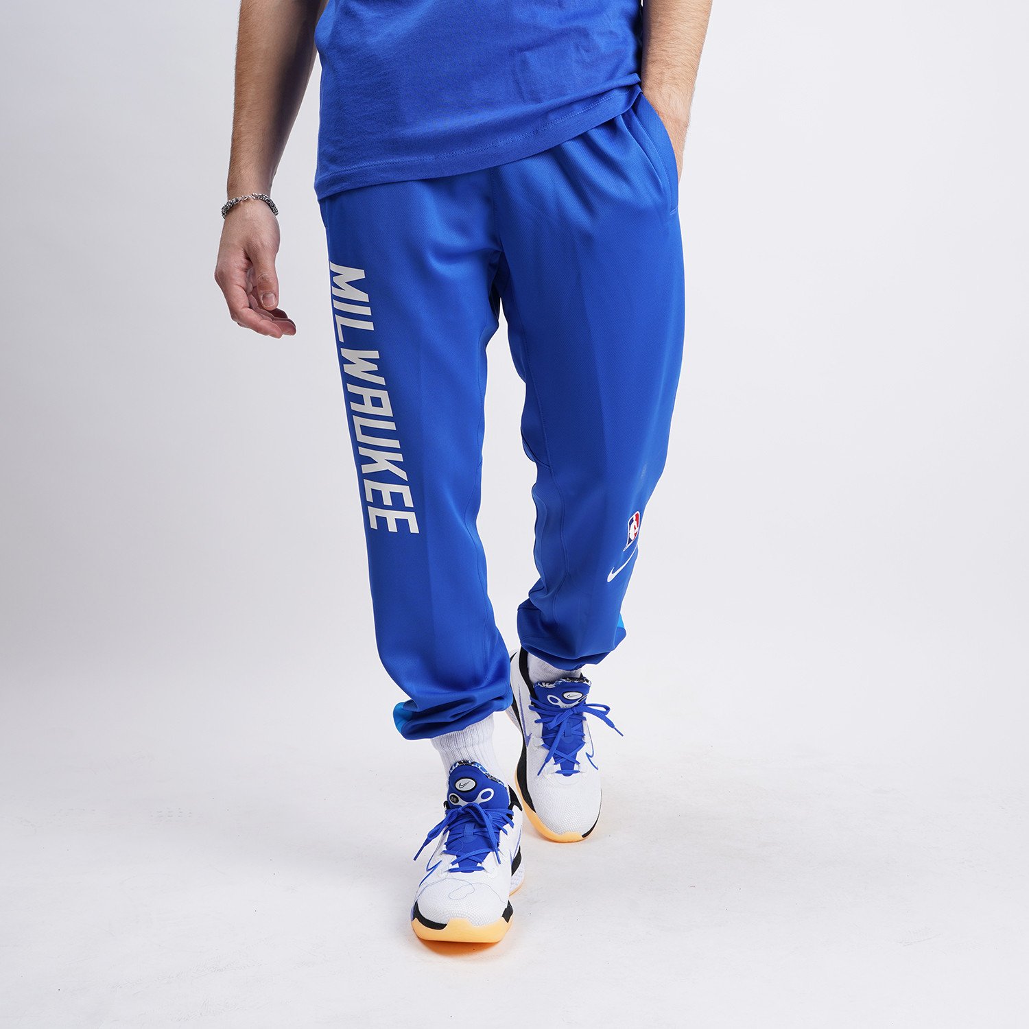 Nike-Therma-Flex-NBA-Milwaukee-Bucks-Showtime-City-Edition-Ανδρική-Φόρμα-9000056355_46749