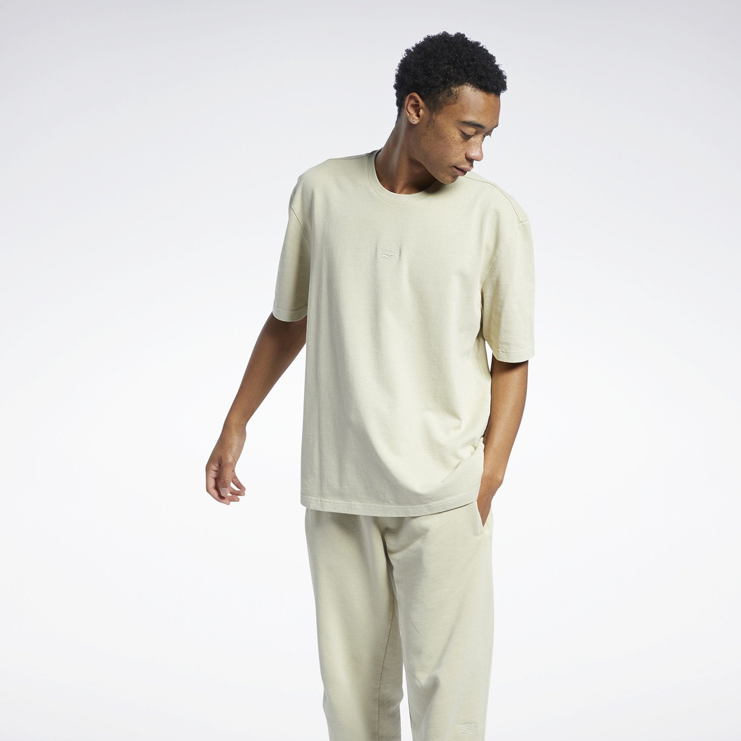 Reebok-Classics-Natural-Dye-Unisex-T-shirt-9000069257_11809