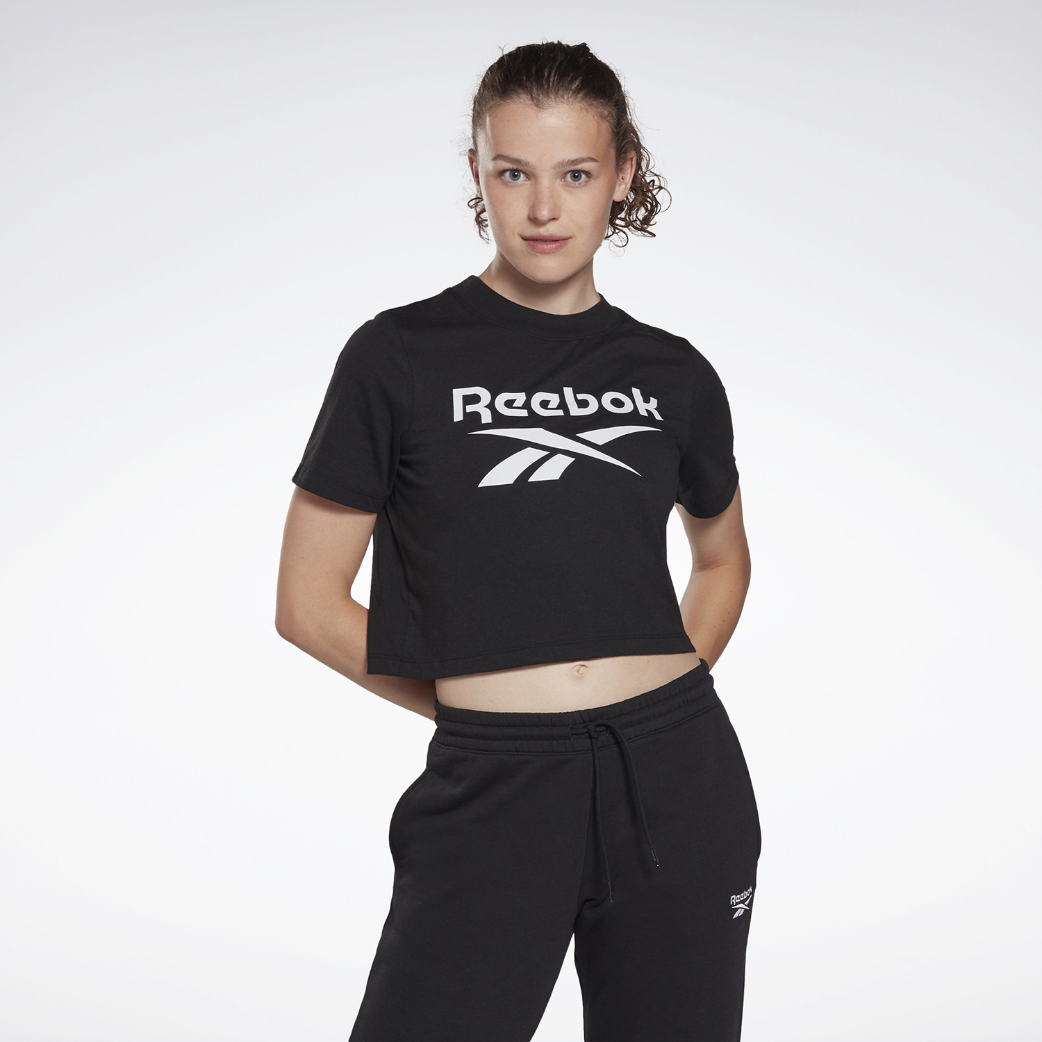 Reebok-Sport-Identity-Cropped-Γυναικείο-T-shirt-9000069215_1469