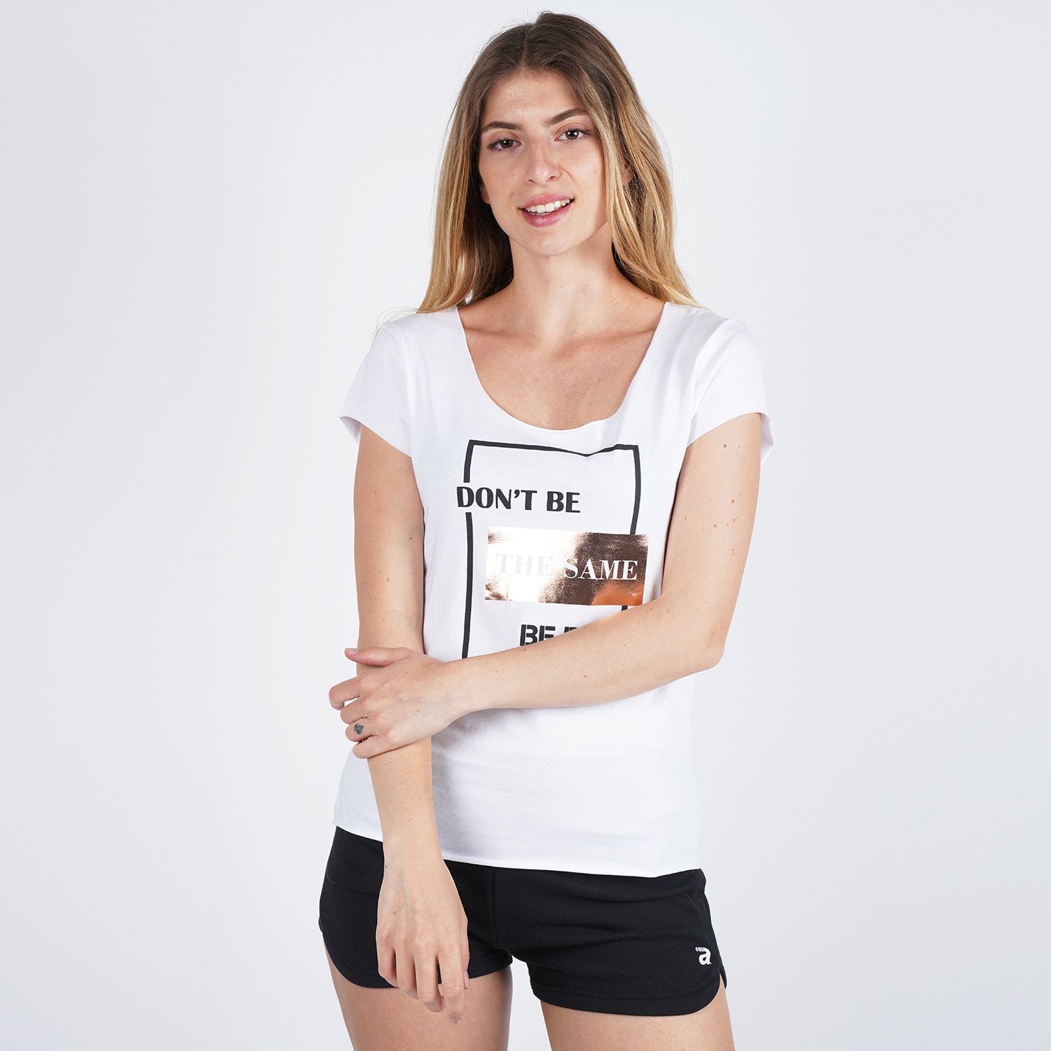 Target-Dont-Be-The-Same-Γυναικεία-Μπλούζα-9000053647_3198