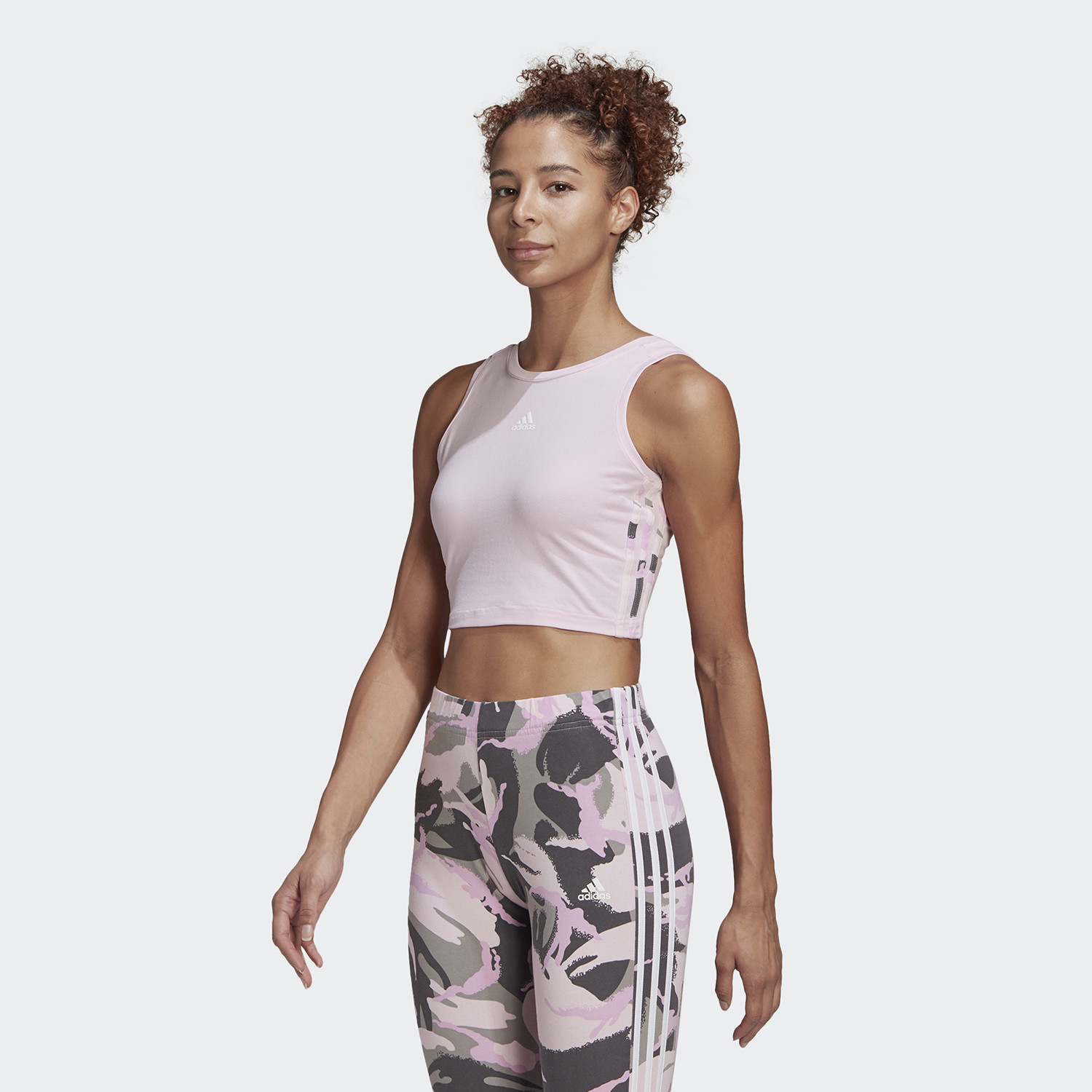adidas-Essentials-Camouflage-3-Stripes-Cropped-Tank-Top-Γυναικείο-Μπουστάκι-για-Προπόνηση-9000068514_33795