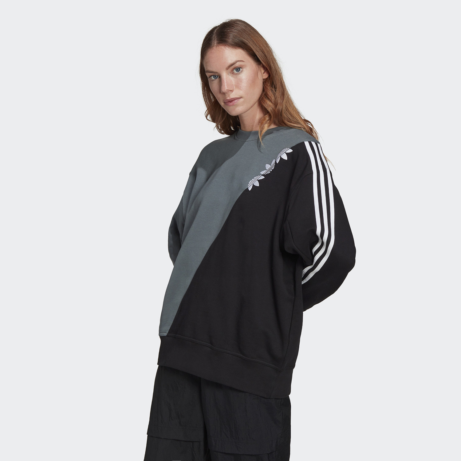 adidas-Originals-Adicolor-Sliced-Trefoil-Γυναικεία-Μπλούζα-9000074266_51725