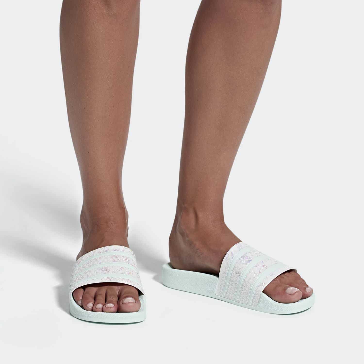 adidas-Originals-Adilette-Γυναικείες-Παντόφλες-9000022454_36765