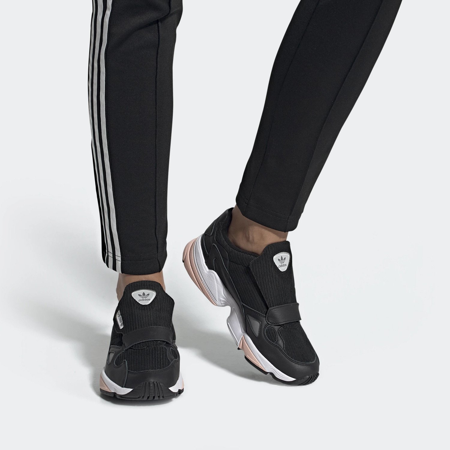 adidas-Originals-Falcon-Fuse-W-9000032021_39581