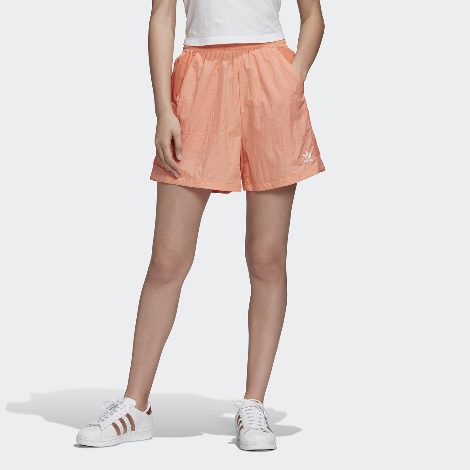 adidas-Originals-Large-Logo-Γυναικείο-Σορτσάκι-9000046297_43697