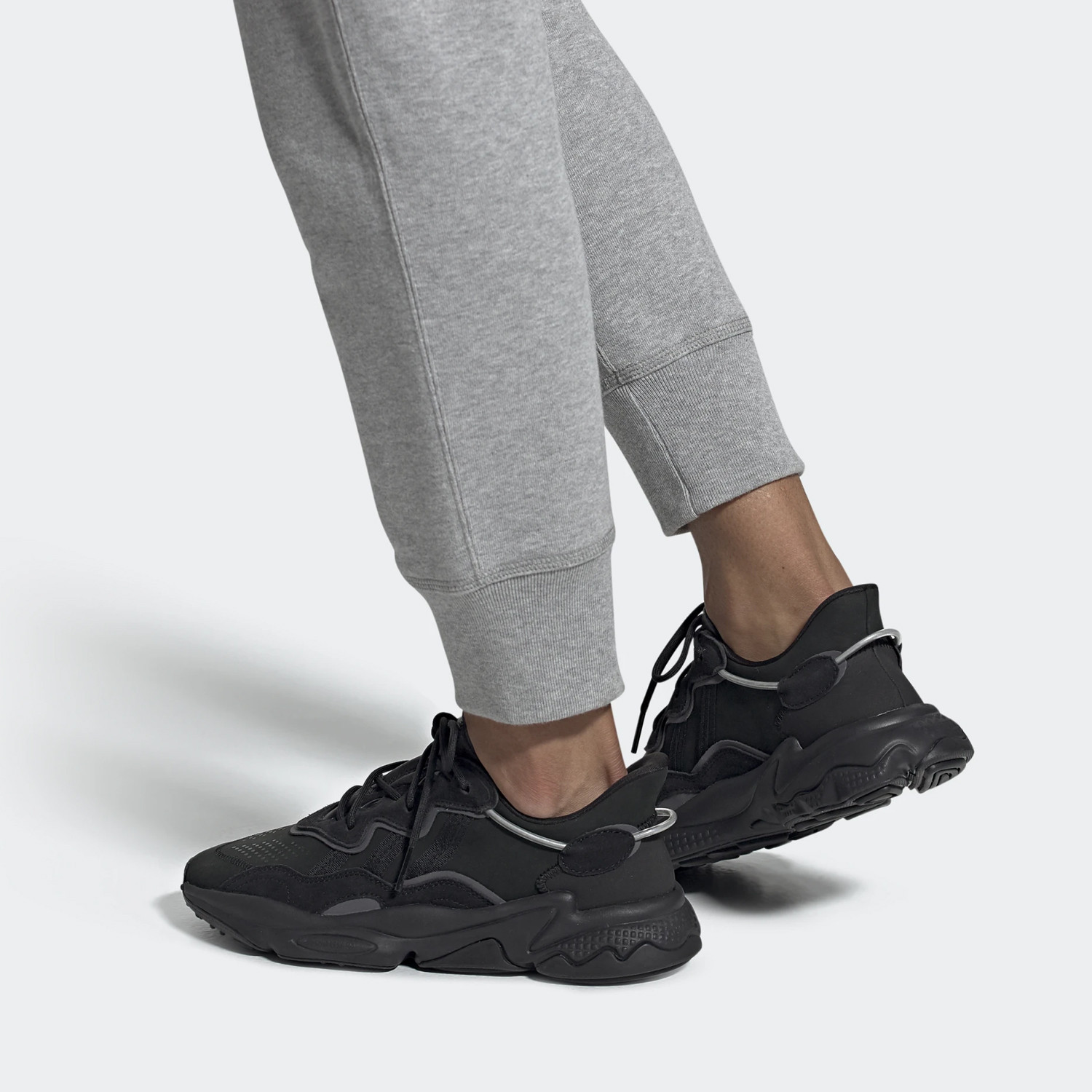 adidas-Originals-Ozweego-9000044903_14641