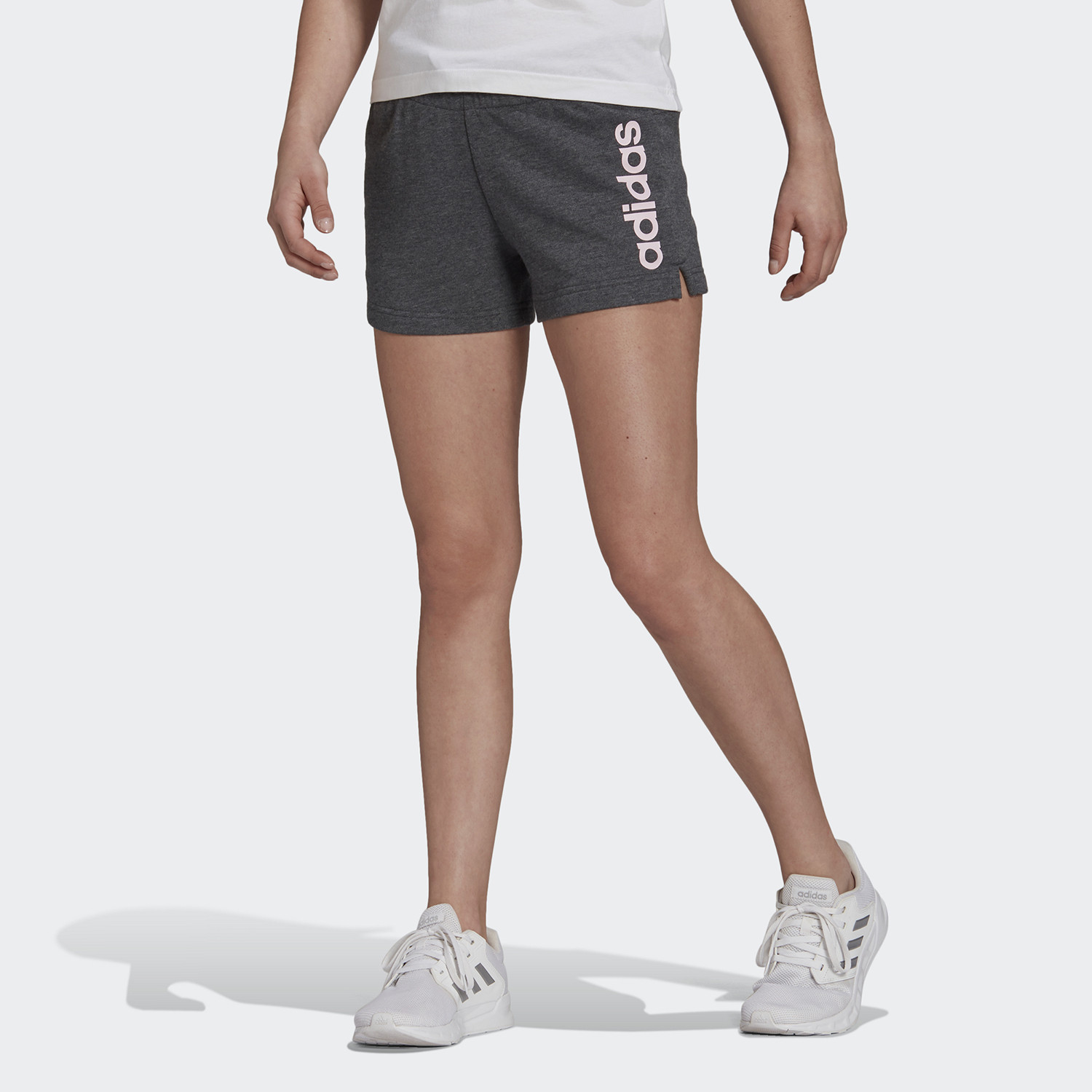 adidas-Performance-Essentials-Slim-Logo-Γυναικείο-Σορτς-9000068474_50118