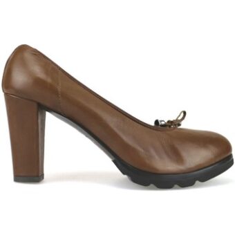 Γόβες Calpierre decolte marrone pelle AJ406