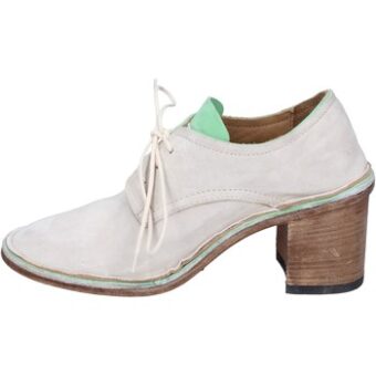 Γόβες Moma classiche camoscio