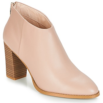 Μποτίνια André ADRIANA ΣΤΕΛΕΧΟΣ: Δέρμα & ΕΠΕΝΔΥΣΗ: Συνθετικό και ύφασμα & ΕΣ. ΣΟΛΑ: Δέρμα & ΕΞ. ΣΟΛΑ: Καουτσούκ Μποτίνια André ADRIANA ΣΤΕΛΕΧΟΣ: Δέρμα & ΕΠΕΝΔΥΣΗ: Συνθετικό και ύφασμα & ΕΣ. ΣΟΛΑ: Δέρμα & ΕΞ. ΣΟΛΑ: Καουτσούκ