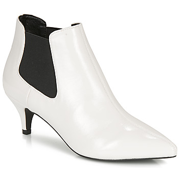 Μποτίνια André LUCIANA ΣΤΕΛΕΧΟΣ: Συνθετικό & ΕΠΕΝΔΥΣΗ: Συνθετικό & ΕΣ. ΣΟΛΑ: Δέρμα & ΕΞ. ΣΟΛΑ: Καουτσούκ Μποτίνια André LUCIANA ΣΤΕΛΕΧΟΣ: Συνθετικό & ΕΠΕΝΔΥΣΗ: Συνθετικό & ΕΣ. ΣΟΛΑ: Δέρμα & ΕΞ. ΣΟΛΑ: Καουτσούκ