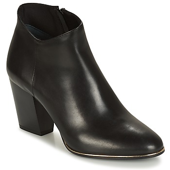 Μποτίνια André RIKA ΣΤΕΛΕΧΟΣ: Δέρμα & ΕΠΕΝΔΥΣΗ: Ύφασμα & ΕΣ. ΣΟΛΑ: Δέρμα & ΕΞ. ΣΟΛΑ: Καουτσούκ Μποτίνια André RIKA ΣΤΕΛΕΧΟΣ: Δέρμα & ΕΠΕΝΔΥΣΗ: Ύφασμα & ΕΣ. ΣΟΛΑ: Δέρμα & ΕΞ. ΣΟΛΑ: Καουτσούκ