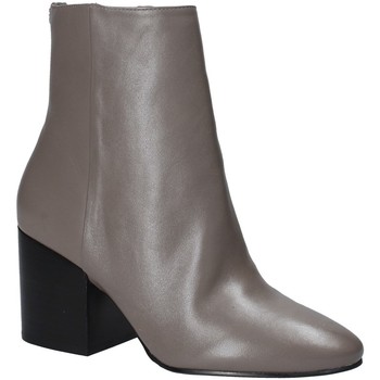 Μποτίνια Guess FLOLE4 LEA10 Μποτίνια Guess FLOLE4 LEA10