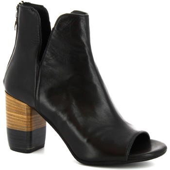 Μποτίνια Leonardo Shoes 4626 VITELLO NERO Μποτίνια Leonardo Shoes 4626 VITELLO NERO