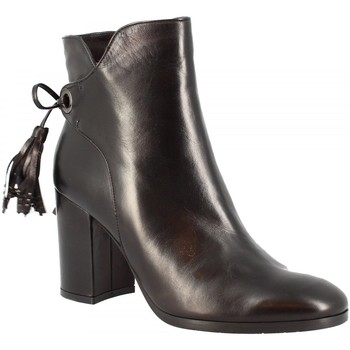 Μποτίνια Leonardo Shoes 9305 NAPPA NERO Μποτίνια Leonardo Shoes 9305 NAPPA NERO