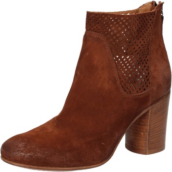 Μποτίνια Moma stivaletti marrone camoscio AE649 Μποτίνια Moma stivaletti marrone camoscio AE649