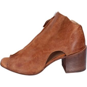 Μποτίνια Moma stivaletti pelle