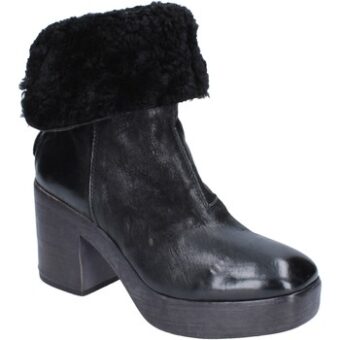 Μποτίνια Moma stivaletti pelle