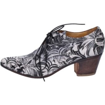 Μποτίνια Moma tronchetti bianco pelle nero BT490