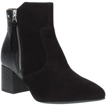 Μποτίνια NeroGiardini A909441DE Μποτίνια NeroGiardini A909441DE