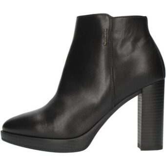 Μποτίνια NeroGiardini I013010D