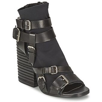 Μποτίνια Strategia BUGNARA ΣΤΕΛΕΧΟΣ: Δέρμα / ύφασμα & ΕΠΕΝΔΥΣΗ: Δέρμα & ΕΣ. ΣΟΛΑ: Δέρμα & ΕΞ. ΣΟΛΑ: Δέρμα