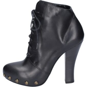 Μποτίνια Vic stivaletti nero pelle AY141