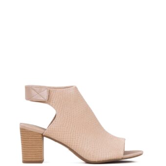 Πέδιλα γυναικεία Clarks Μπεζ Deva Bell